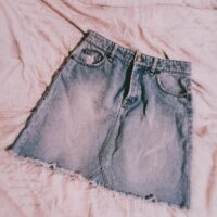 [`🥨;;🕯''] та единственная удобная юбка.