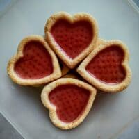 Лучший подарок – это тот, который можно съесть (✿◠‿◠)