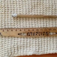 Подарок семилетней давности, если не считать поломку линейки неплохо сохранился.