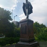 Памятник Д.П. Рябушинскому, основателю 1-го в Европе аэродинамического института